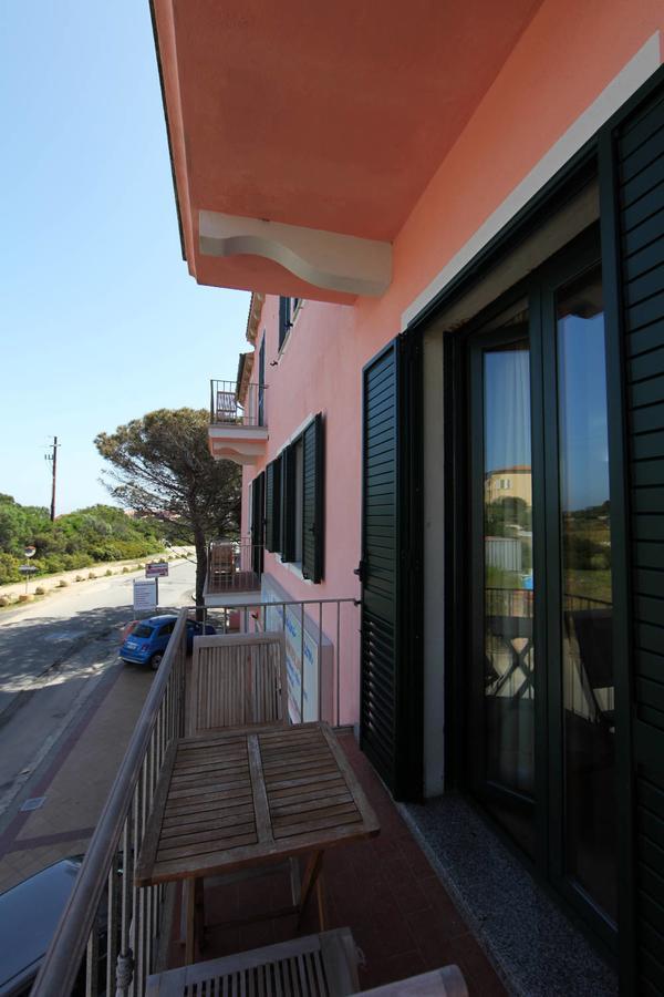 Guest House Villabianca La Maddalena  Eksteriør bilde