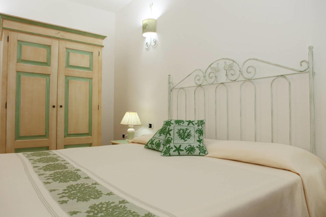 Guest House Villabianca La Maddalena  Eksteriør bilde