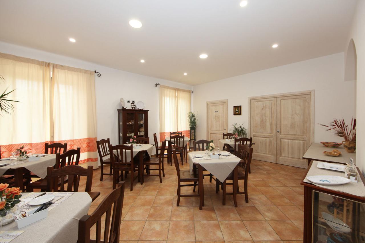 Guest House Villabianca La Maddalena  Eksteriør bilde