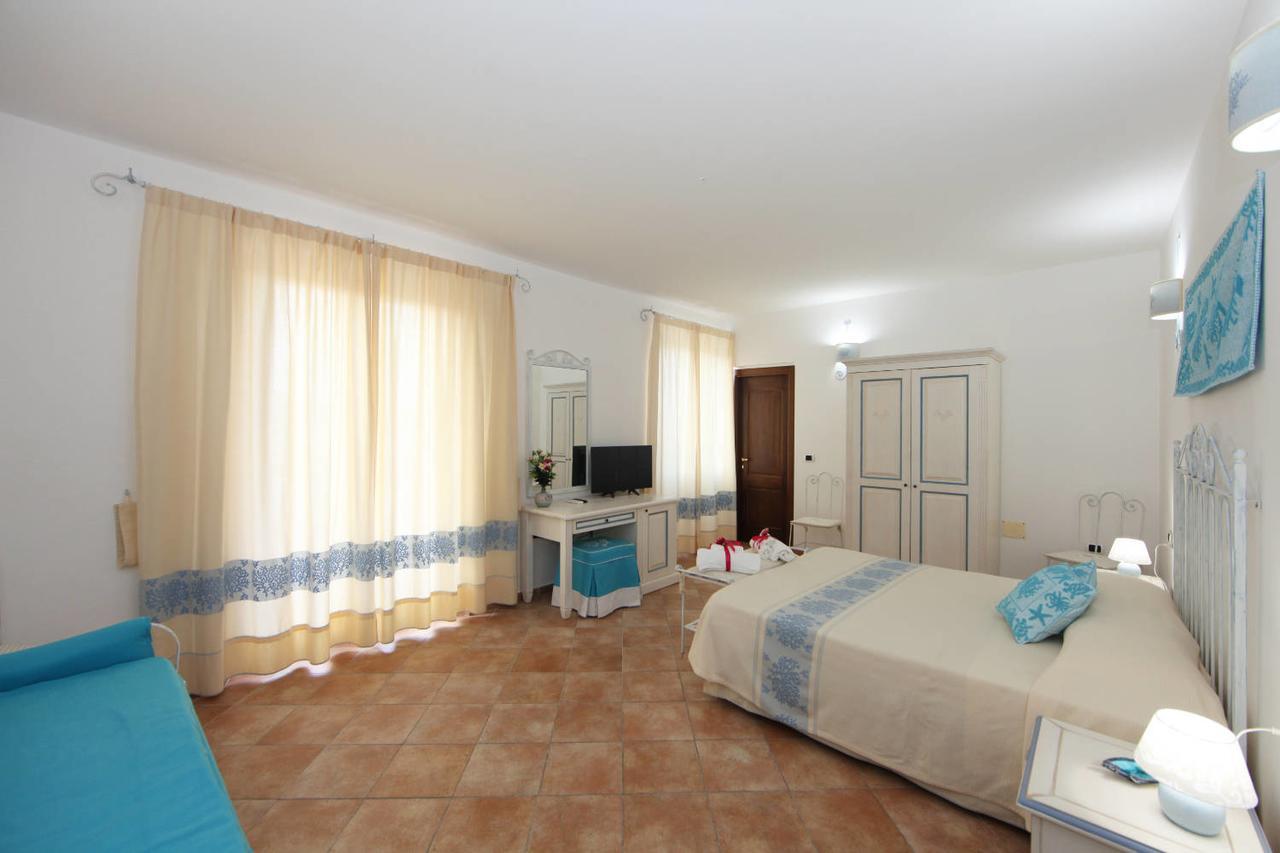 Guest House Villabianca La Maddalena  Eksteriør bilde