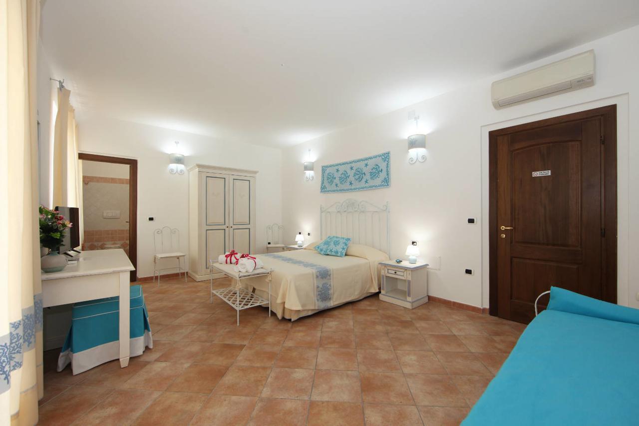 Guest House Villabianca La Maddalena  Eksteriør bilde