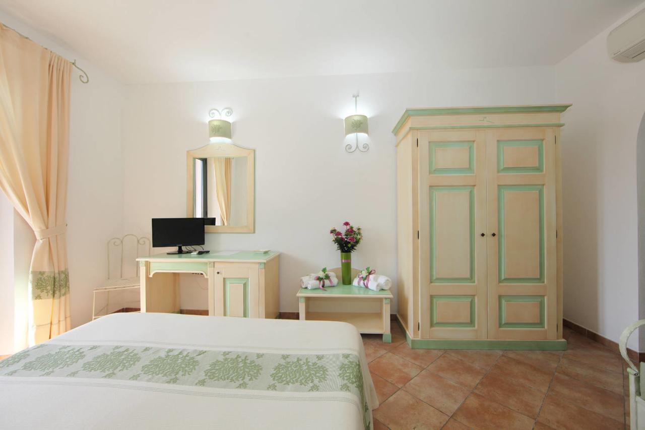 Guest House Villabianca La Maddalena  Eksteriør bilde