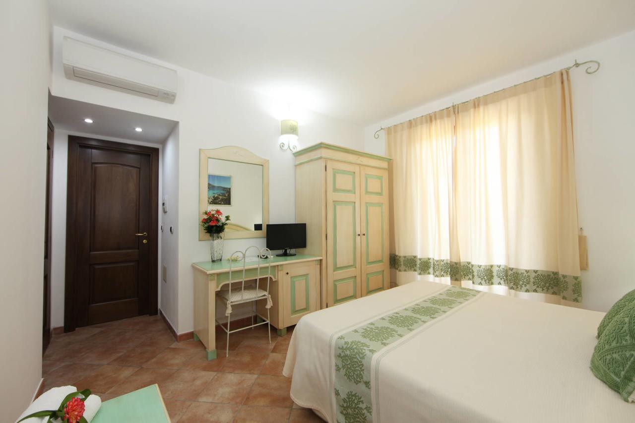 Guest House Villabianca La Maddalena  Eksteriør bilde
